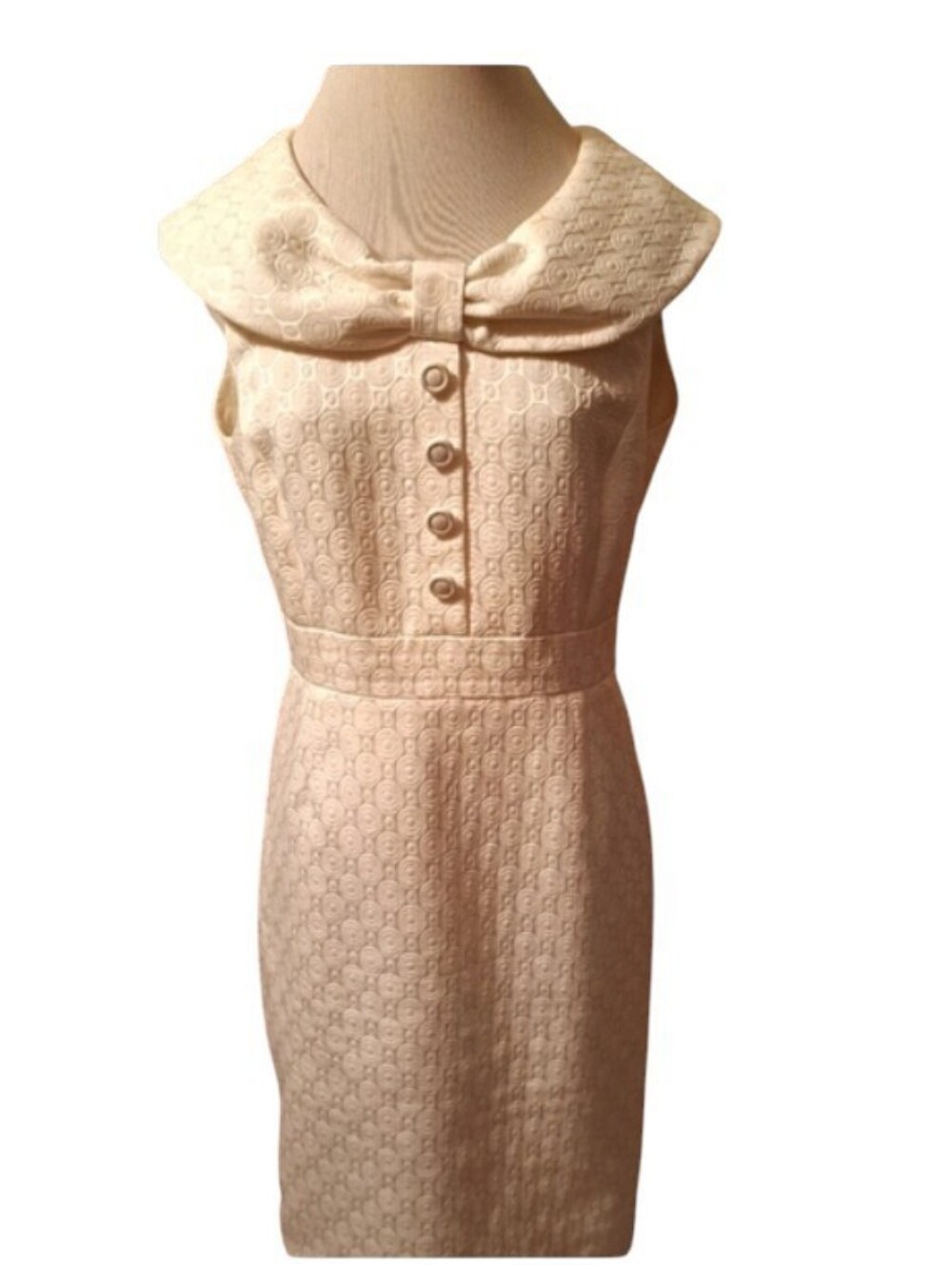 Vintage Tahari by Arthur S. Levine Brocade Shawl Collar Dress. 12P Off White.